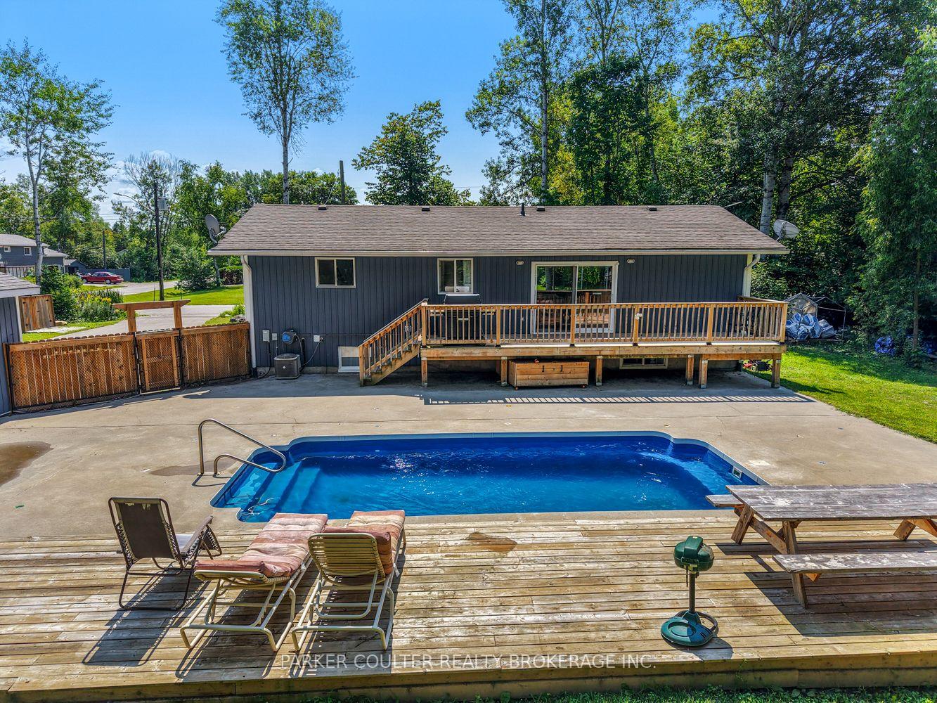 Photo 2 of 376 Wardell Street, Tay, Port McNicoll — HOMEH