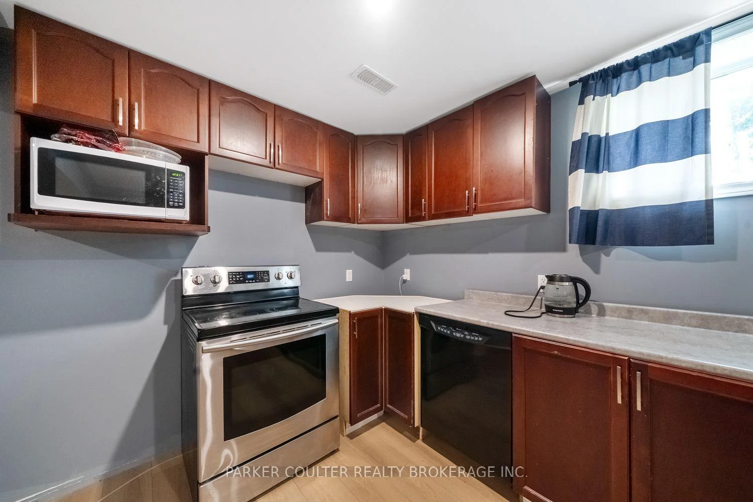 Photo 28 of 376 Wardell Street, Tay, Port McNicoll — HOMEH