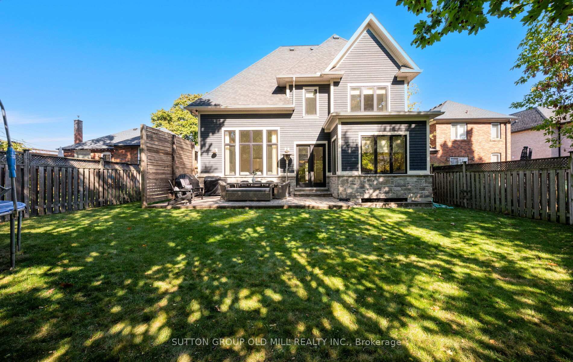 Photo 48 of 8 Cumberland Drive, Mississauga, Port Credit — HOMEH