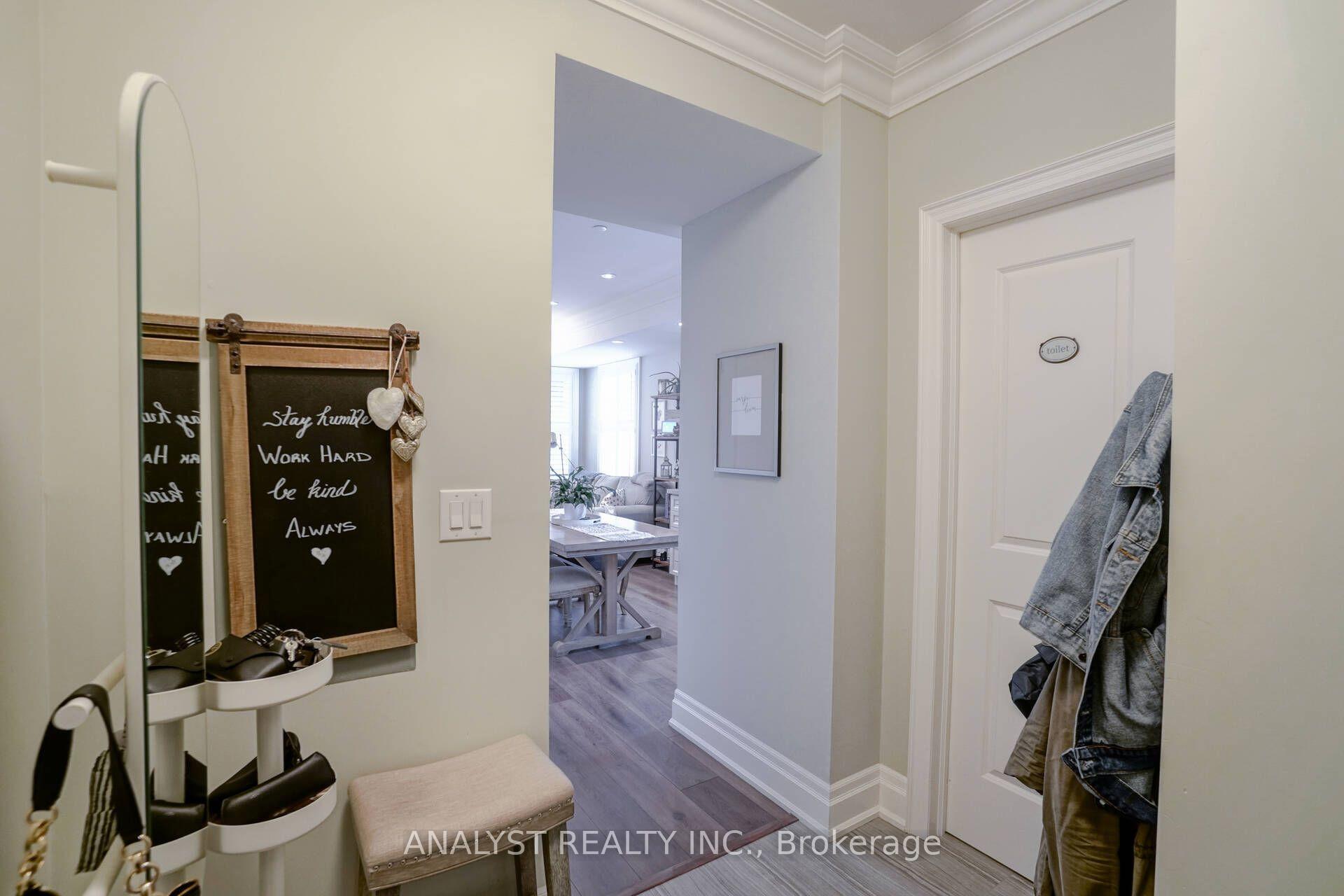Photo 9 of Unit 218, 10425 Islington Avenue, Vaughan, Kleinburg — HOMEH