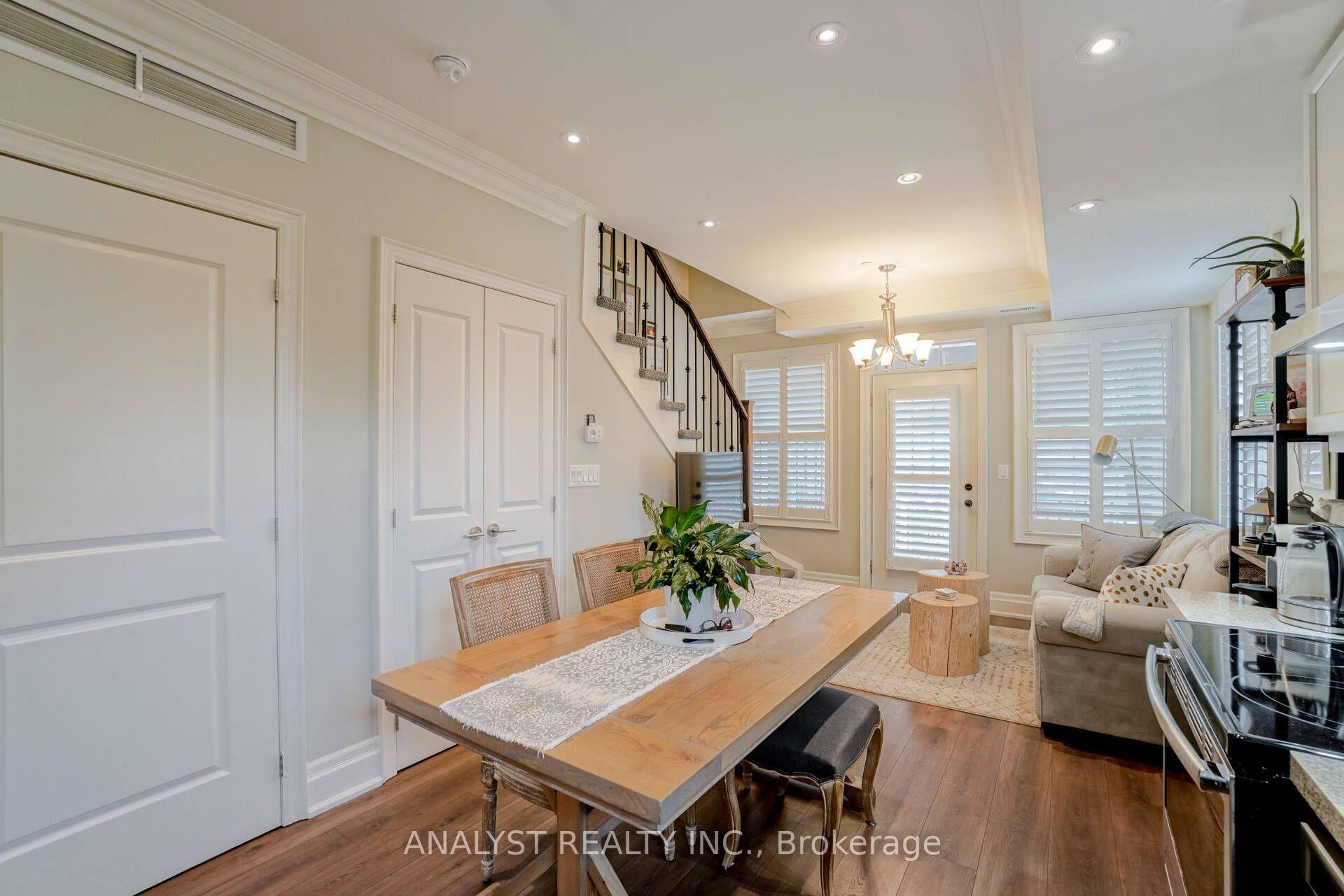 Photo 11 of Unit 218, 10425 Islington Avenue, Vaughan, Kleinburg — HOMEH
