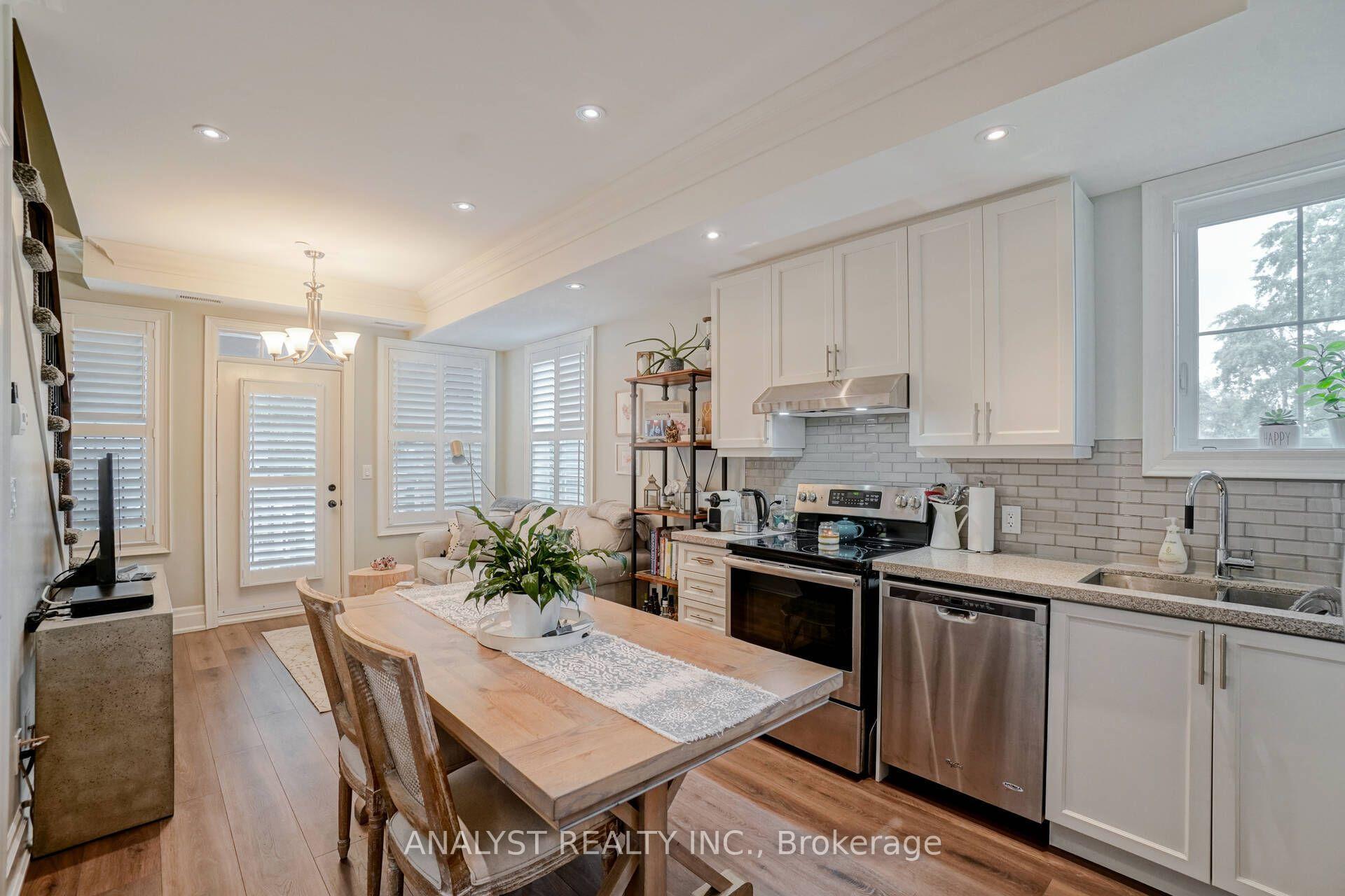 Photo 13 of Unit 218, 10425 Islington Avenue, Vaughan, Kleinburg — HOMEH