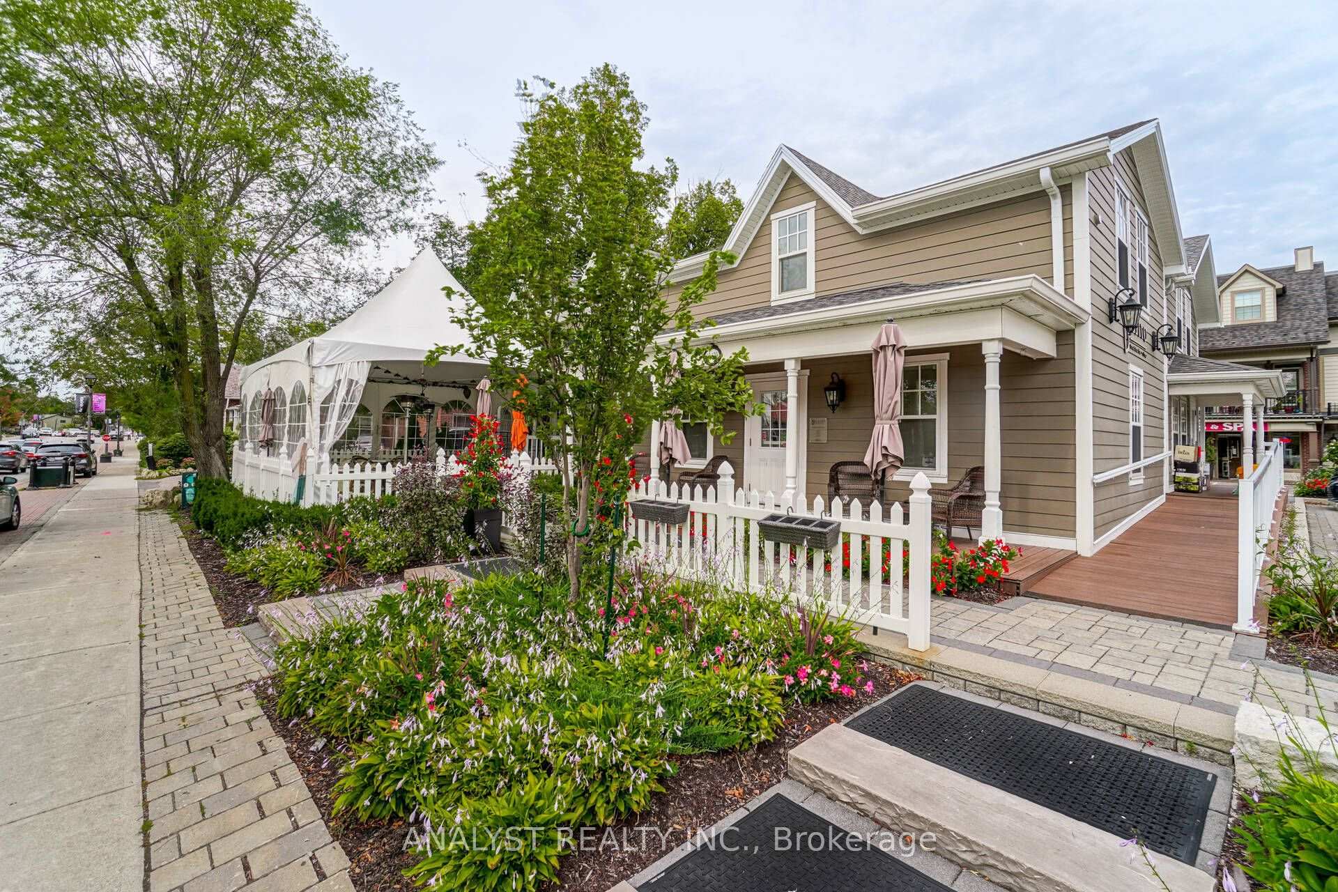 Photo 32 of Unit 218, 10425 Islington Avenue, Vaughan, Kleinburg — HOMEH