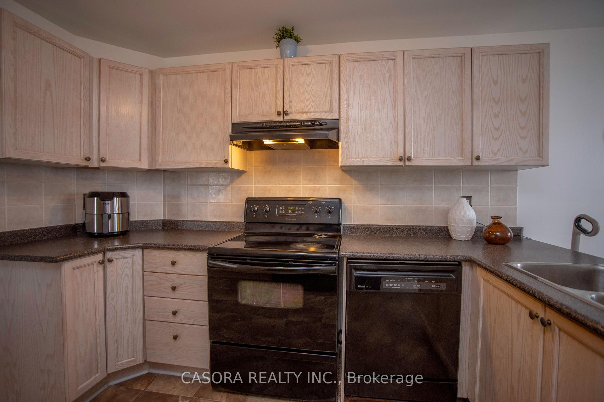 Photo 14 of 57 Ossington Drive, Hamilton, Broughton — HOMEH