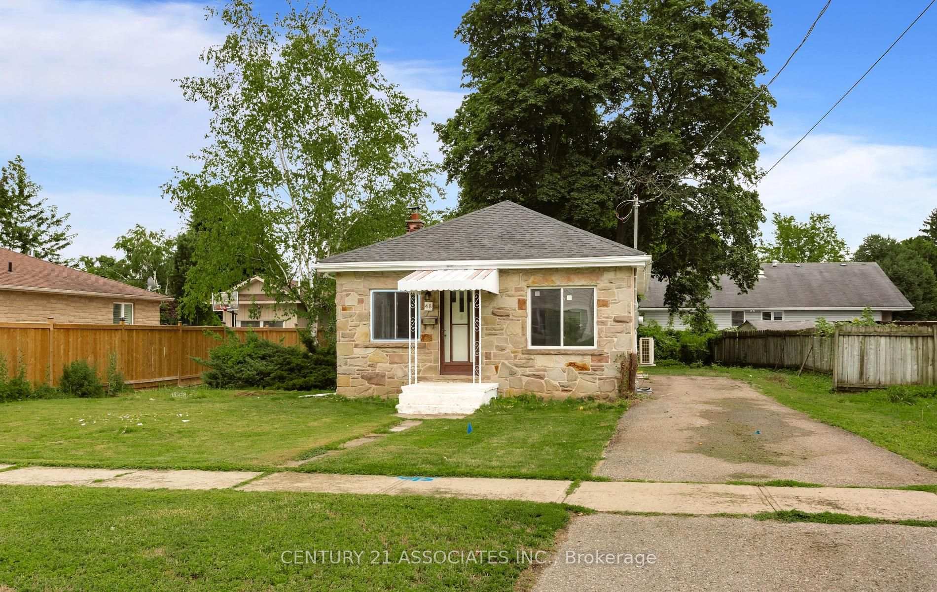 Photo 1 of 48 King Street, Halton Hills, Georgetown — HOMEH