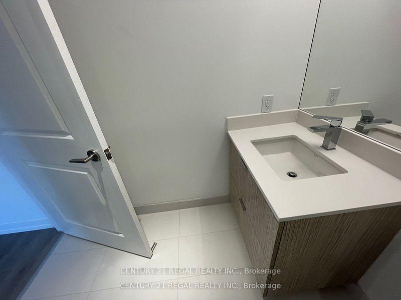 Photo 4 of 395 Bloor Street, Toronto, North St. James Town — HOMEH