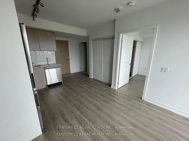 Photo 7 of 395 Bloor Street, Toronto, North St. James Town — HOMEH