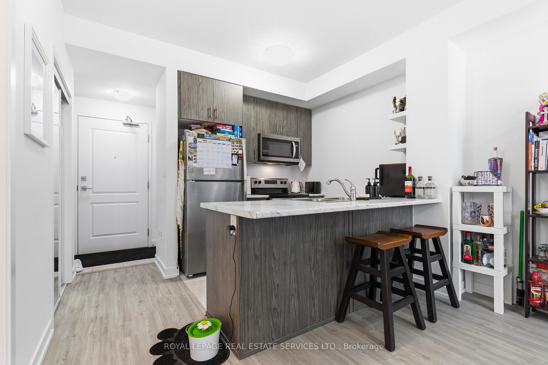 Photo 4 of Unit 221, 460 Dundas Street E, Hamilton, Waterdown — HOMEH