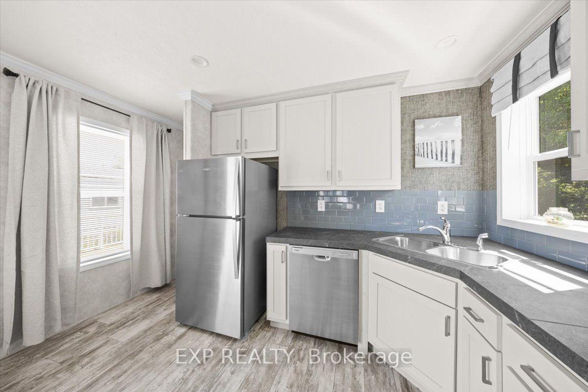 Photo 14 of 35 Vanier Road, Ottawa, Bellwood - Industrial Park — HOMEH