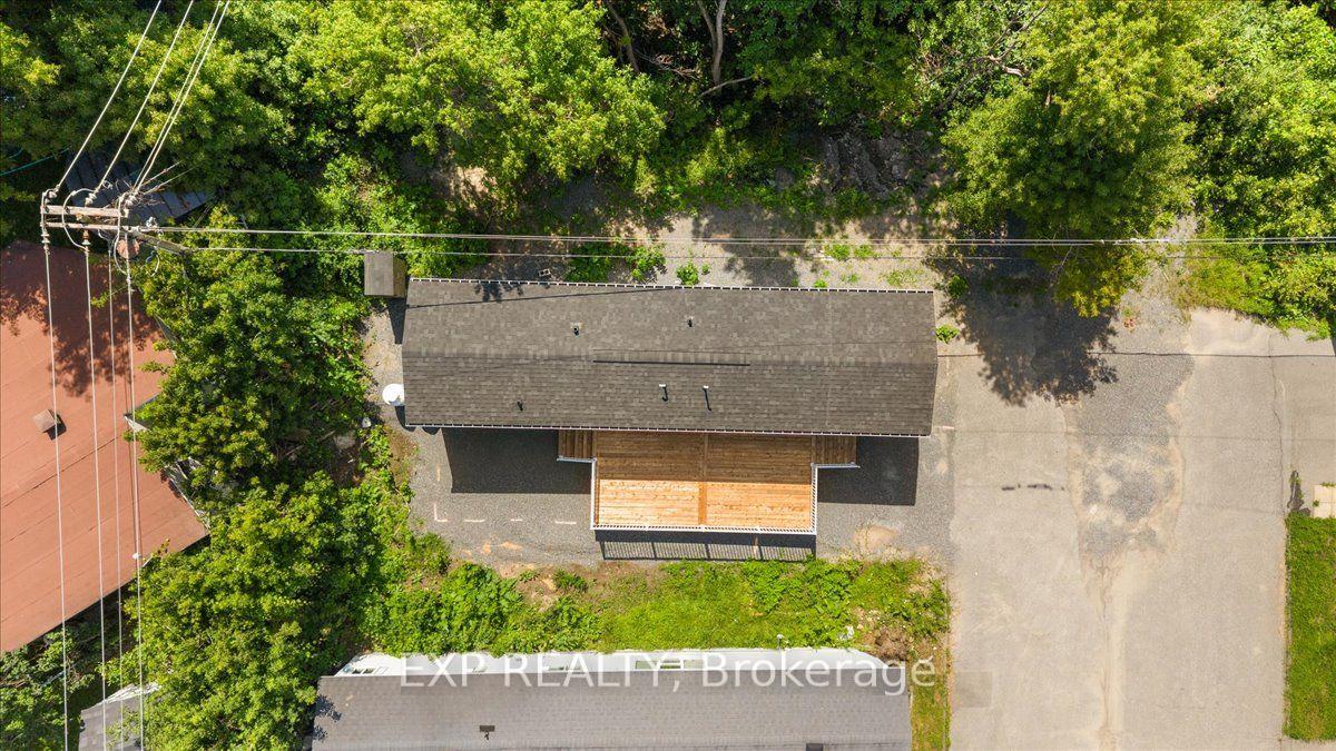 Photo 37 of 35 Vanier Road, Ottawa, Bellwood - Industrial Park — HOMEH