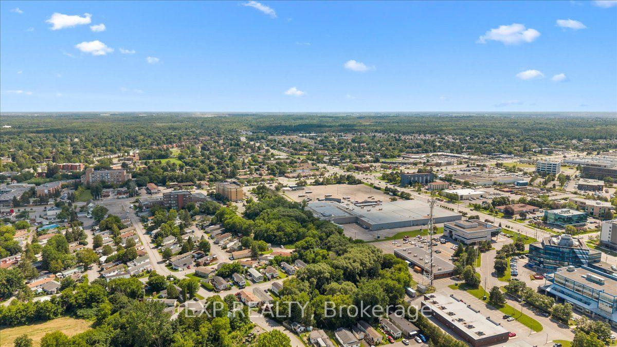 Photo 38 of 35 Vanier Road, Ottawa, Bellwood - Industrial Park — HOMEH