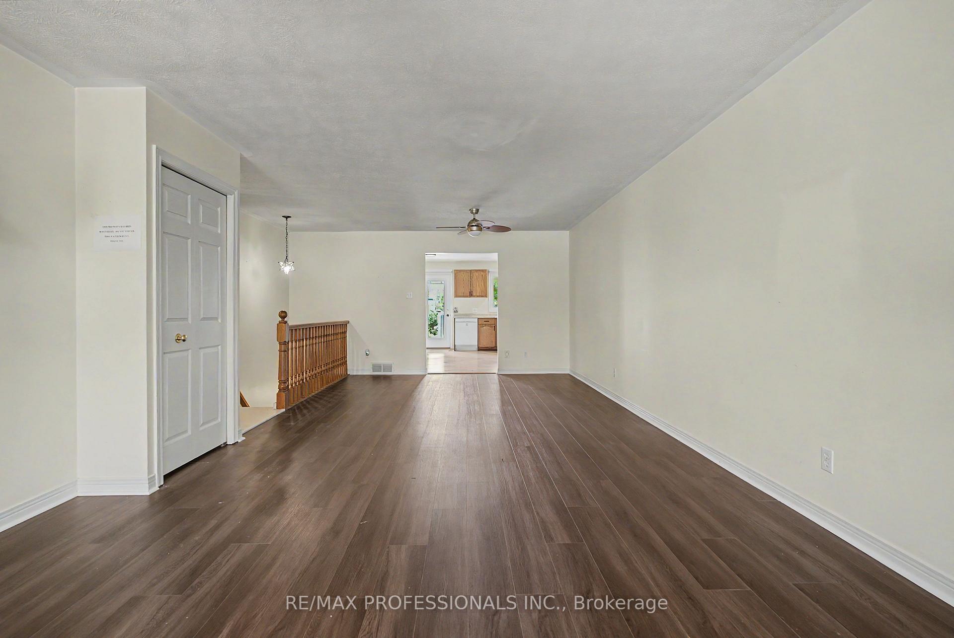 Photo 9 of 576 Thorndale Drive, Waterloo, Westvale — HOMEH