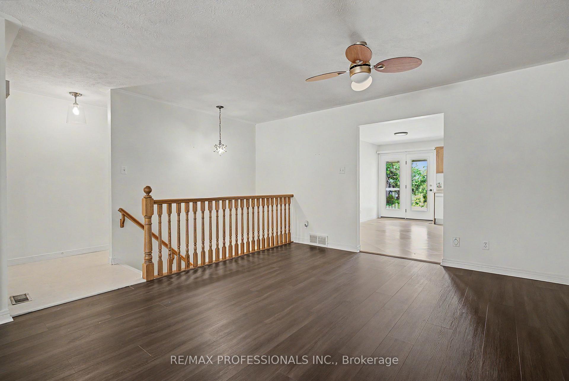 Photo 10 of 576 Thorndale Drive, Waterloo, Westvale — HOMEH