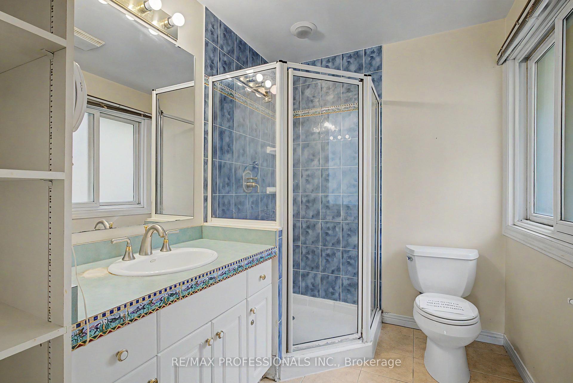 Photo 18 of 576 Thorndale Drive, Waterloo, Westvale — HOMEH