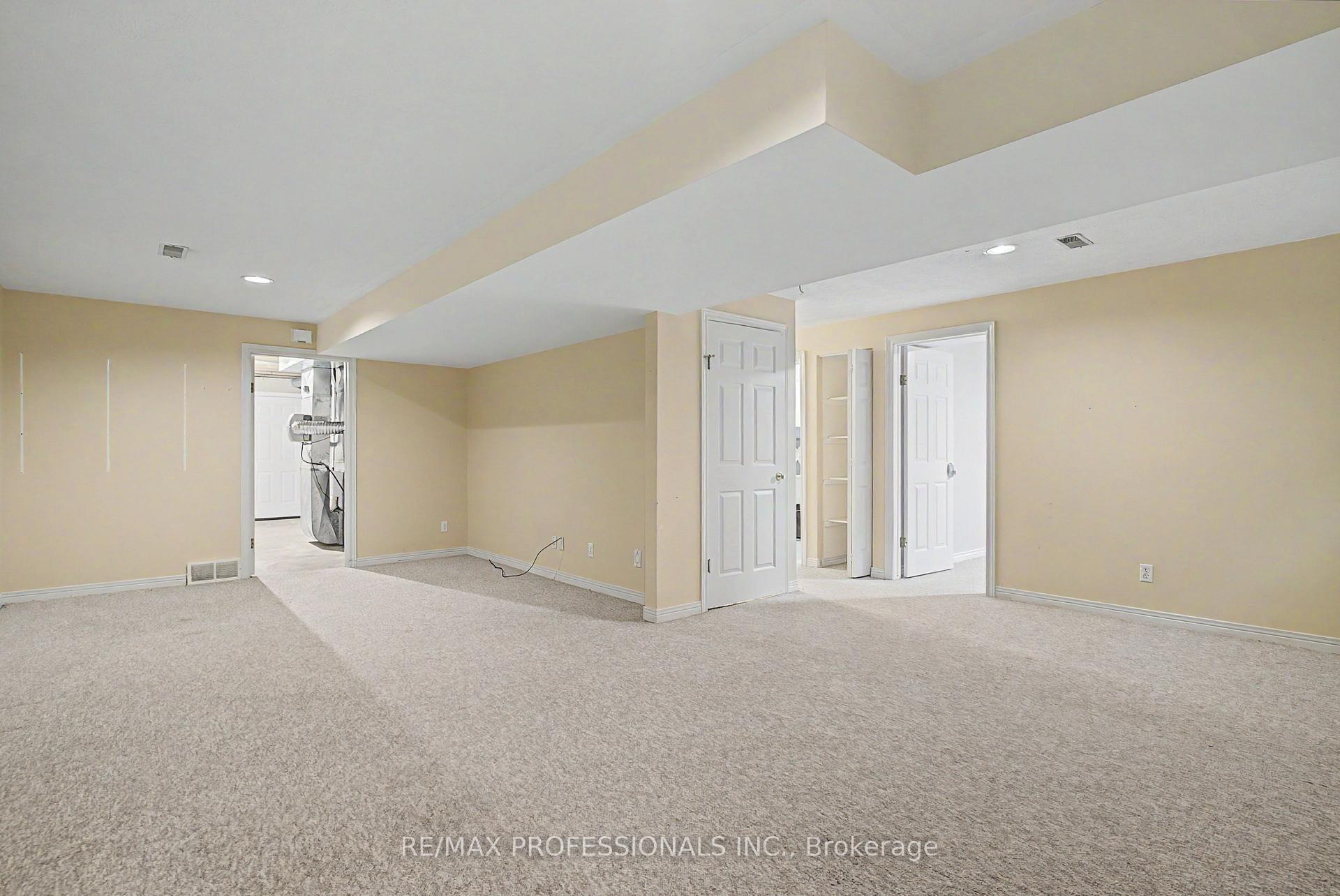Photo 21 of 576 Thorndale Drive, Waterloo, Westvale — HOMEH