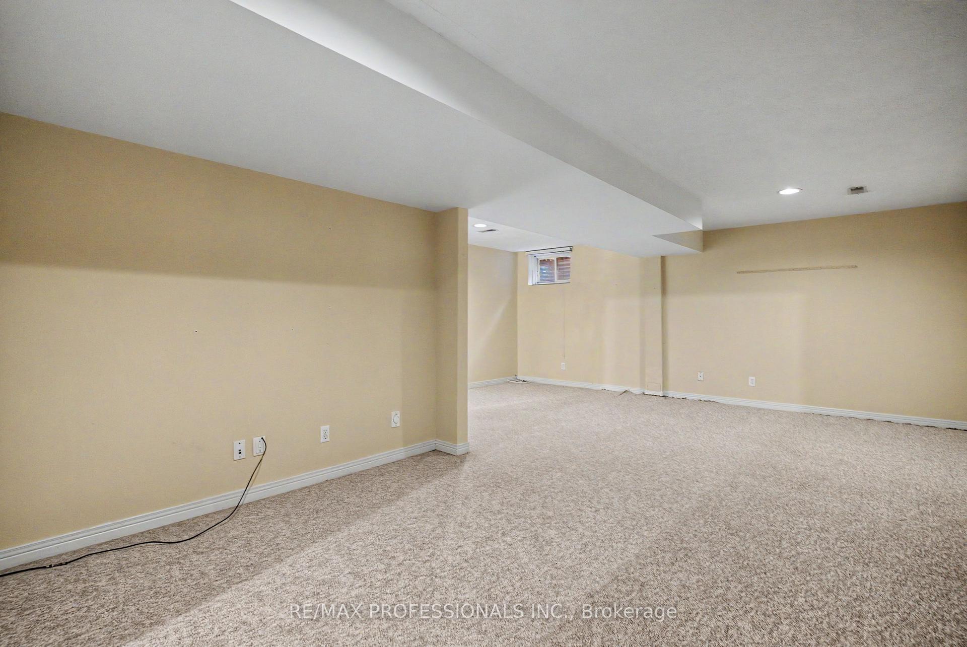 Photo 22 of 576 Thorndale Drive, Waterloo, Westvale — HOMEH