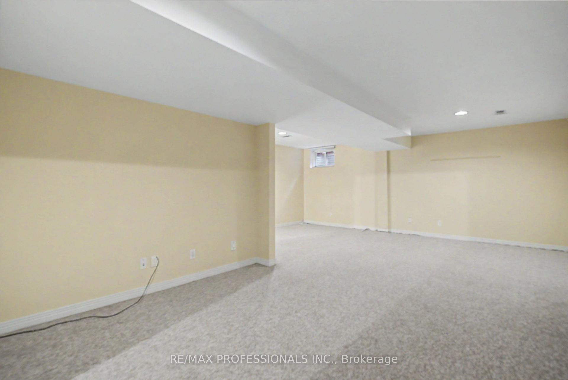 Photo 23 of 576 Thorndale Drive, Waterloo, Westvale — HOMEH