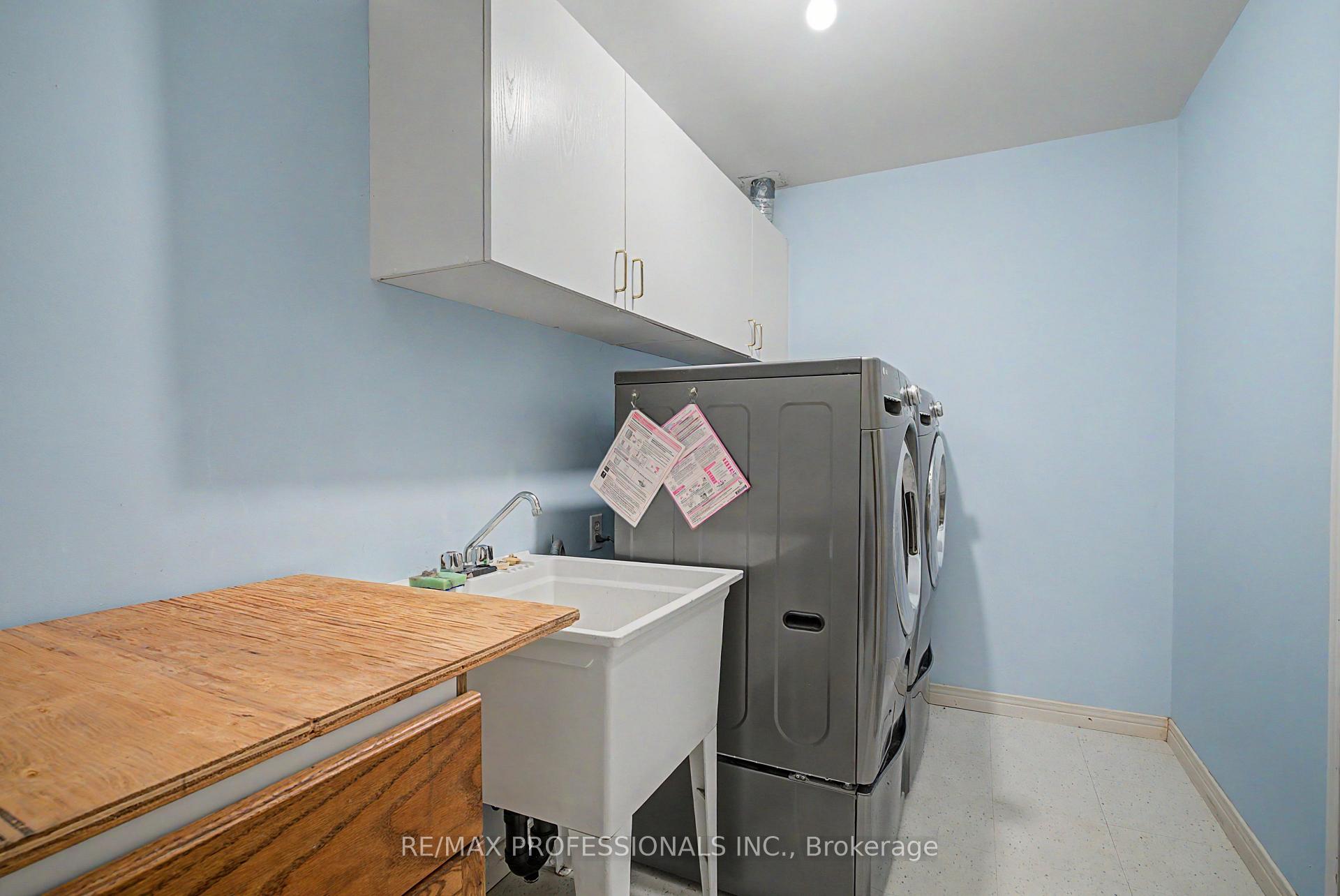 Photo 26 of 576 Thorndale Drive, Waterloo, Westvale — HOMEH