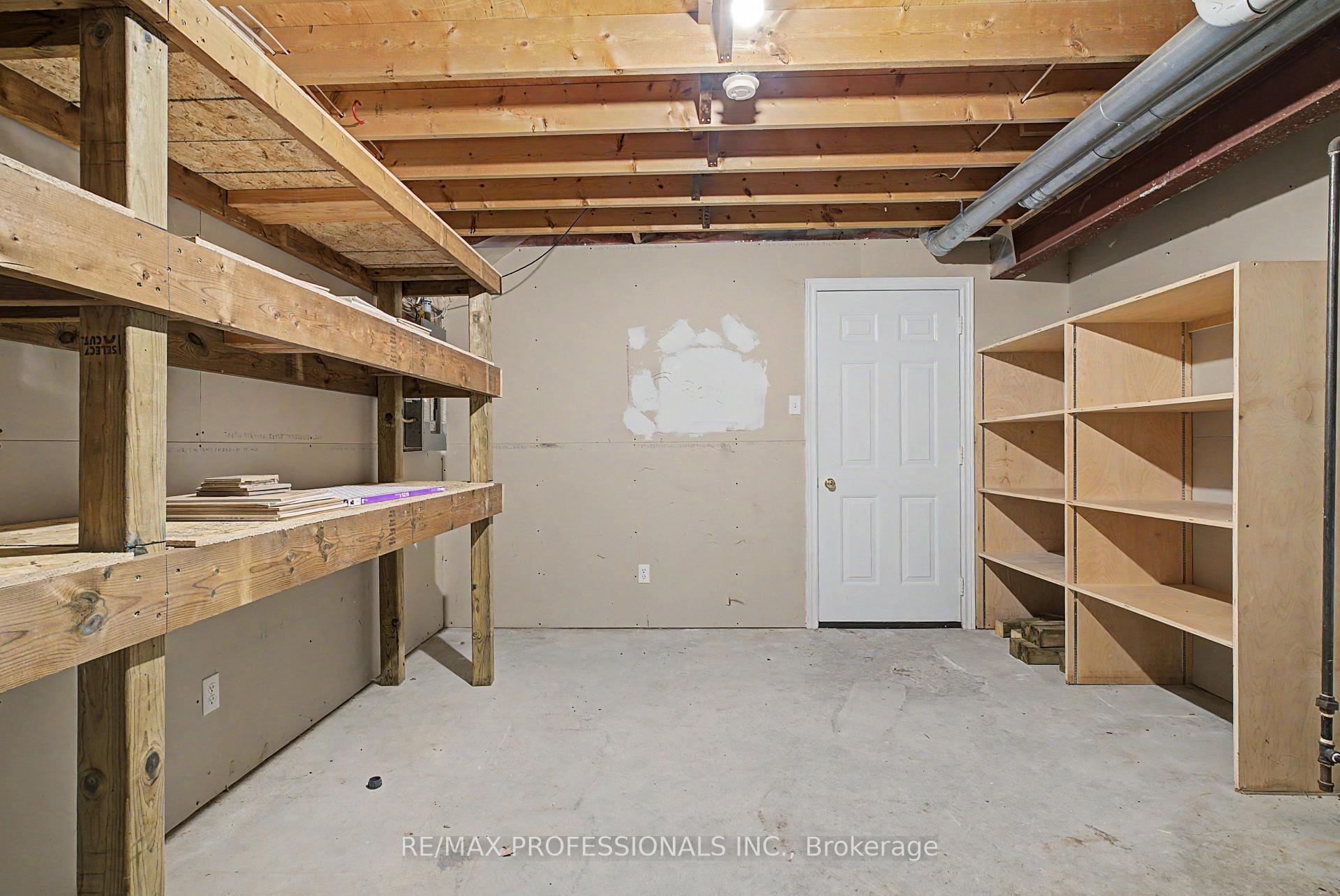 Photo 28 of 576 Thorndale Drive, Waterloo, Westvale — HOMEH