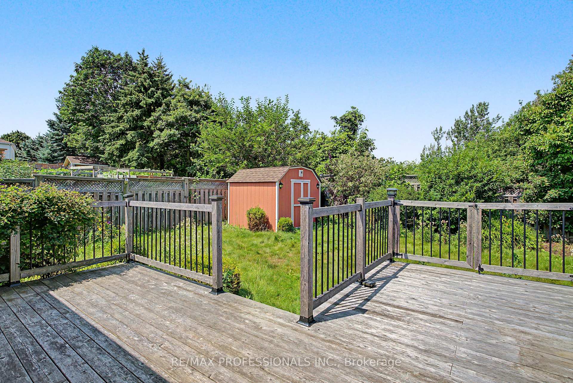 Photo 31 of 576 Thorndale Drive, Waterloo, Westvale — HOMEH