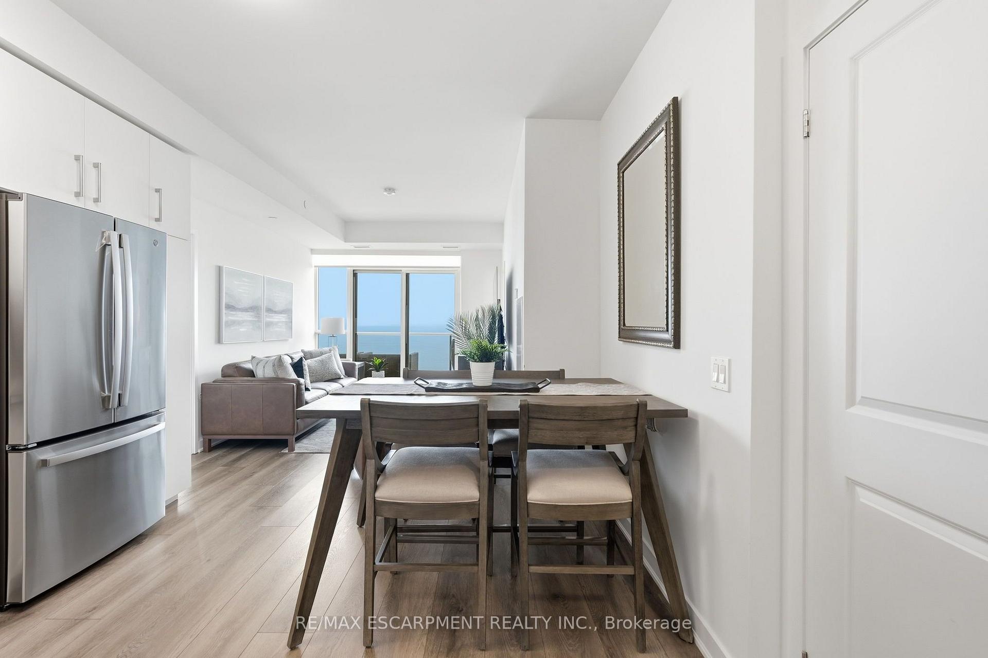 Photo 13 of Unit 1804, 2007 James Street, Burlington, Brant — HOMEH