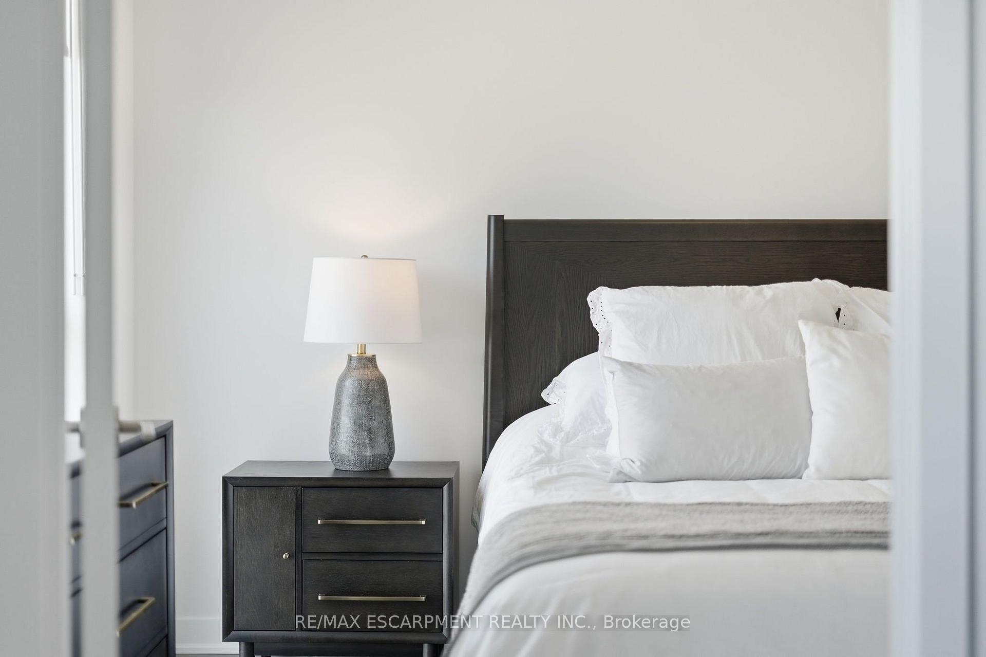 Photo 17 of Unit 1804, 2007 James Street, Burlington, Brant — HOMEH