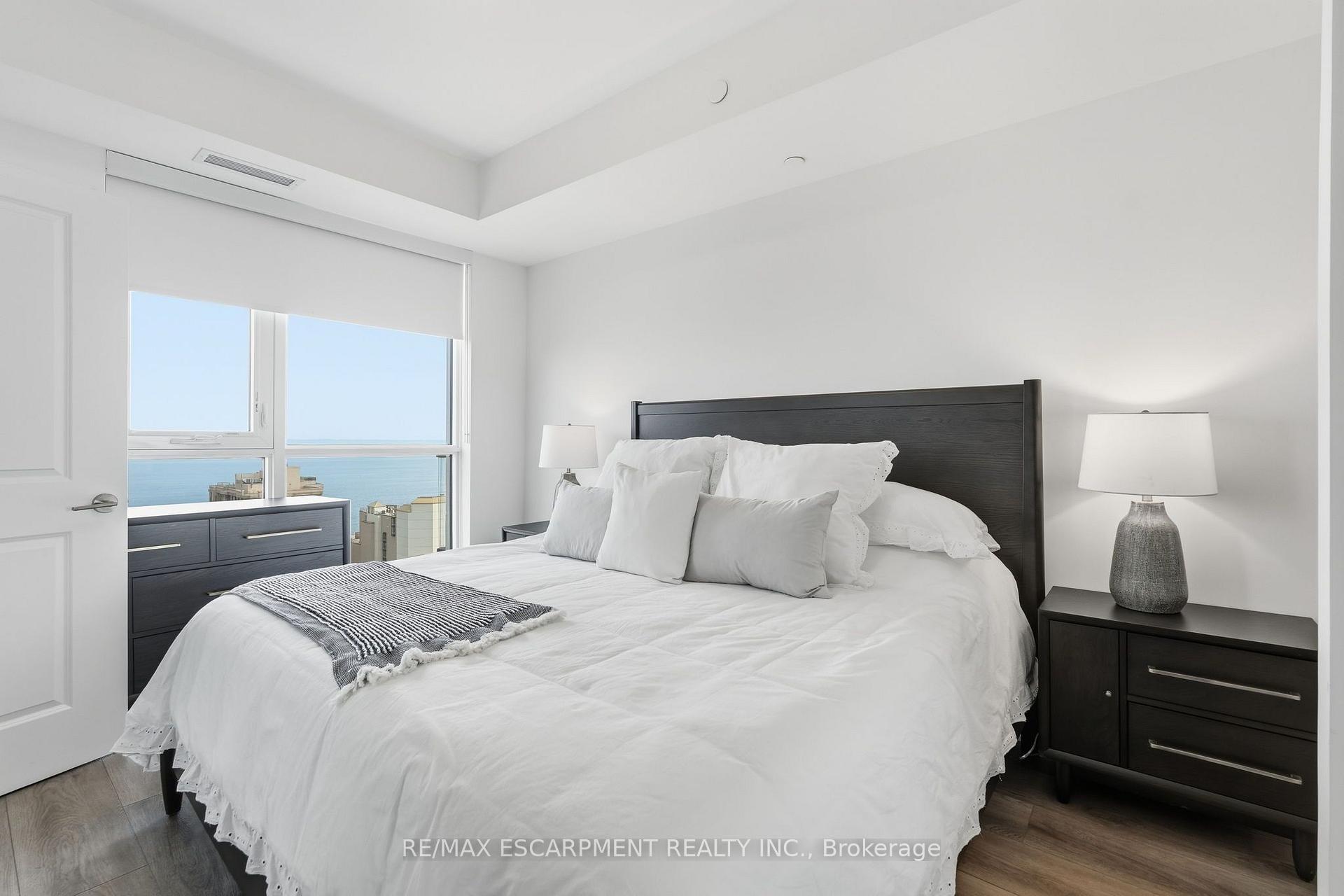 Photo 19 of Unit 1804, 2007 James Street, Burlington, Brant — HOMEH