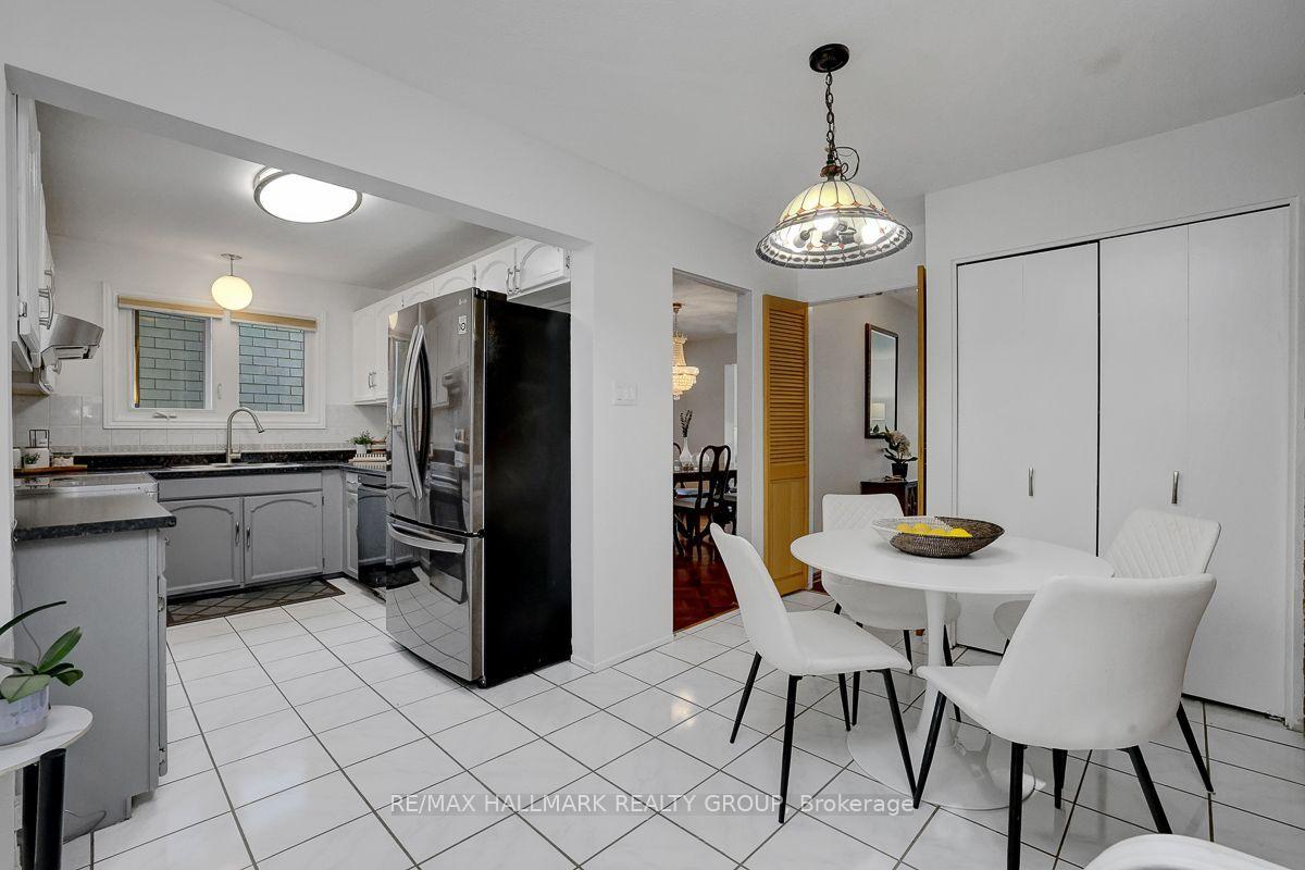 Photo 19 of 1950 Ludgate Crescent, Ottawa, Beaconwood — HOMEH