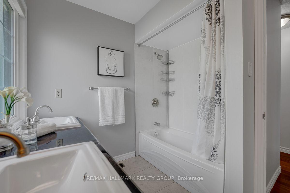 Photo 33 of 1950 Ludgate Crescent, Ottawa, Beaconwood — HOMEH