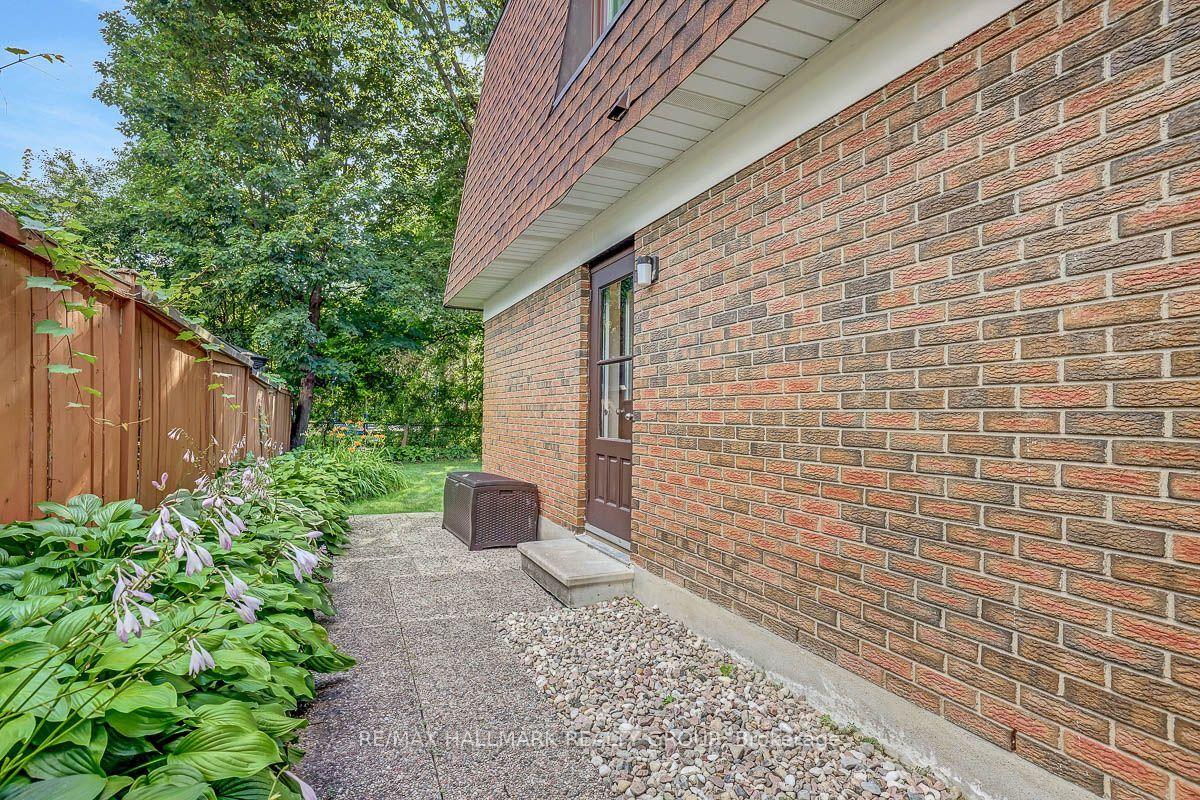 Photo 46 of 1950 Ludgate Crescent, Ottawa, Beaconwood — HOMEH