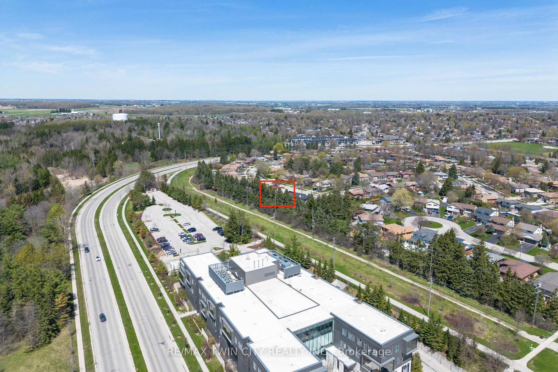 Photo 45 of 402 Lakeview Drive, Waterloo, Lakeshore Village — HOMEH
