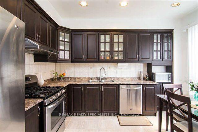 Photo 5 of Unit MAIN & 2ND, 10 Treepark Street, Brampton, Sandringham-Wellington — HOMEH