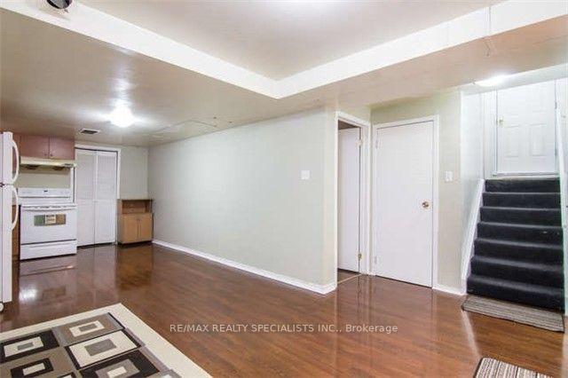 Photo 14 of Unit MAIN & 2ND, 10 Treepark Street, Brampton, Sandringham-Wellington — HOMEH