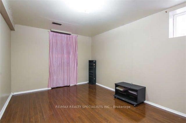 Photo 17 of Unit MAIN & 2ND, 10 Treepark Street, Brampton, Sandringham-Wellington — HOMEH