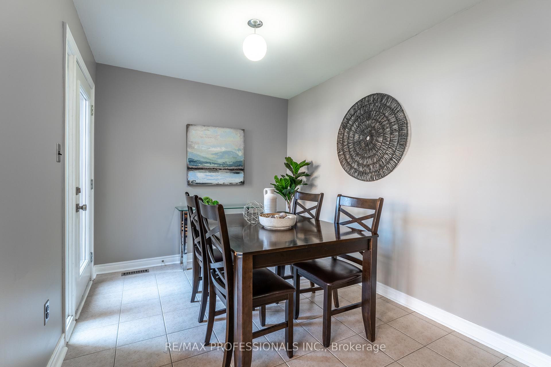 Photo 9 of 153 Weston Drive, Milton, Scott — HOMEH