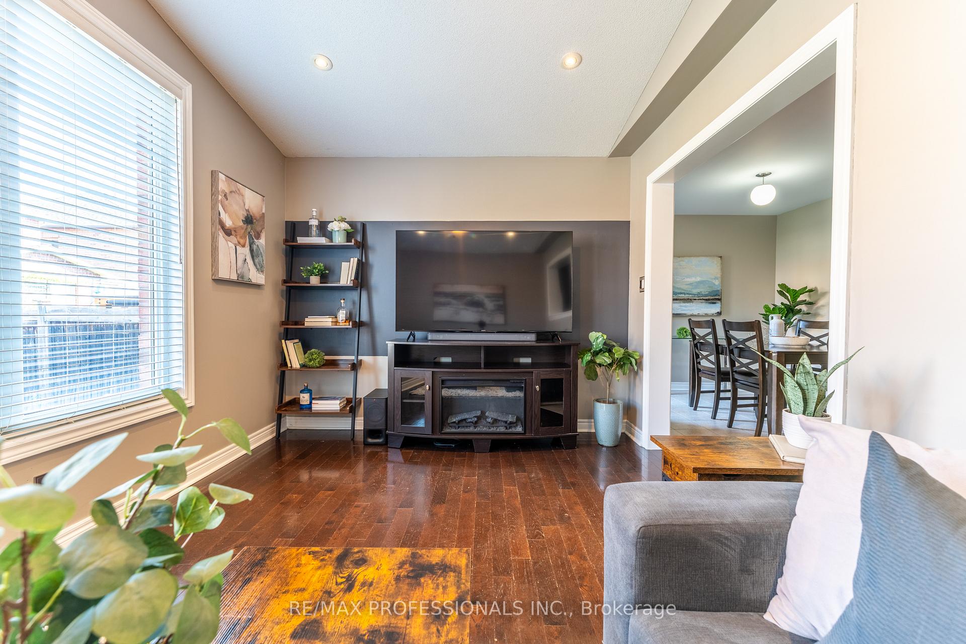 Photo 13 of 153 Weston Drive, Milton, Scott — HOMEH