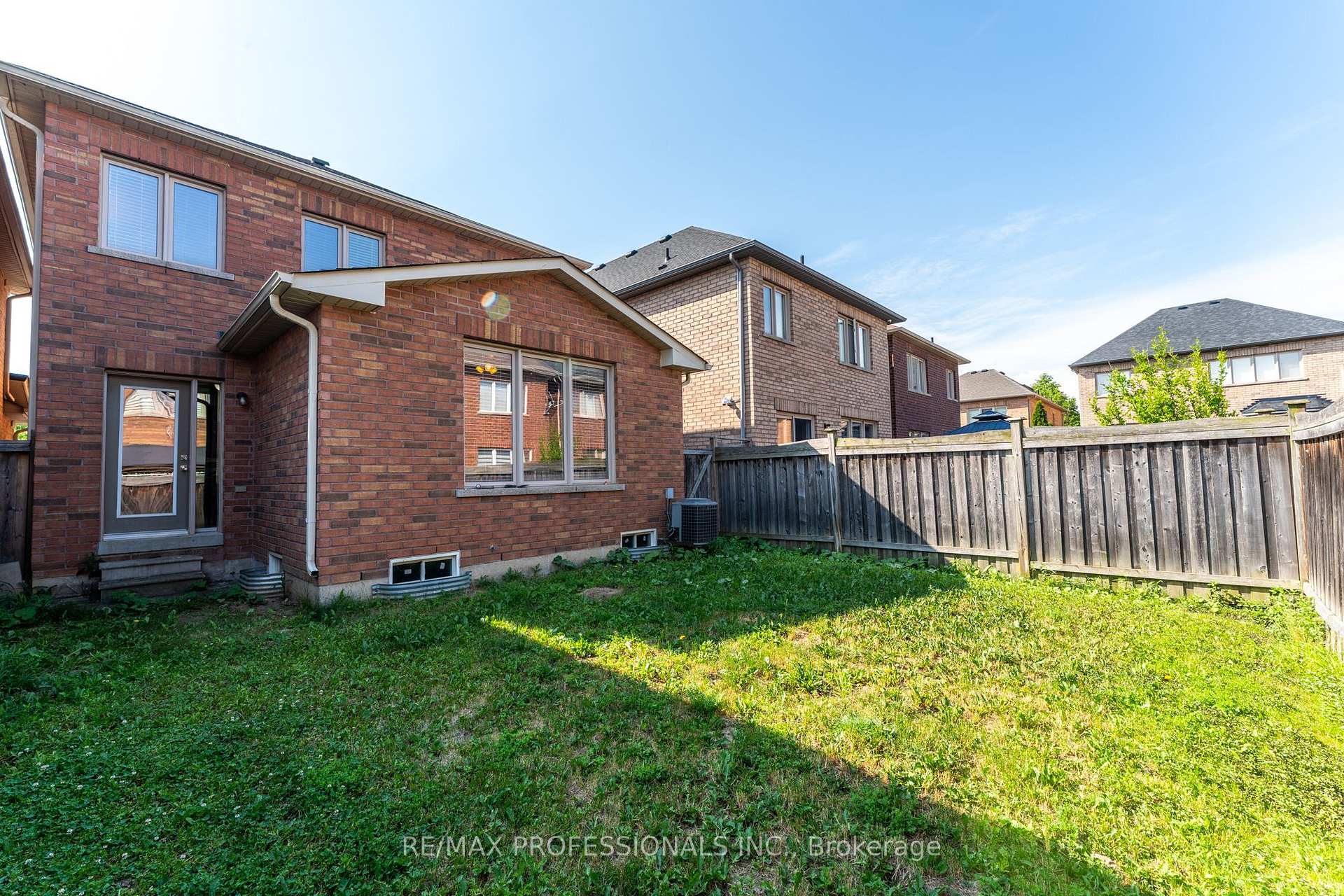 Photo 35 of 153 Weston Drive, Milton, Scott — HOMEH