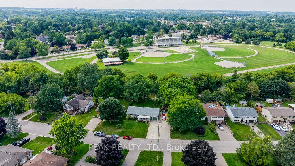 Photo 42 of 88 Riverside Drive, Wilmot, New Hamburg — HOMEH