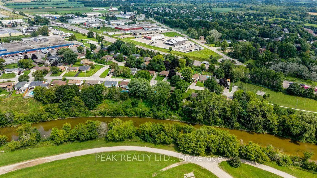 Photo 48 of 88 Riverside Drive, Wilmot, New Hamburg — HOMEH