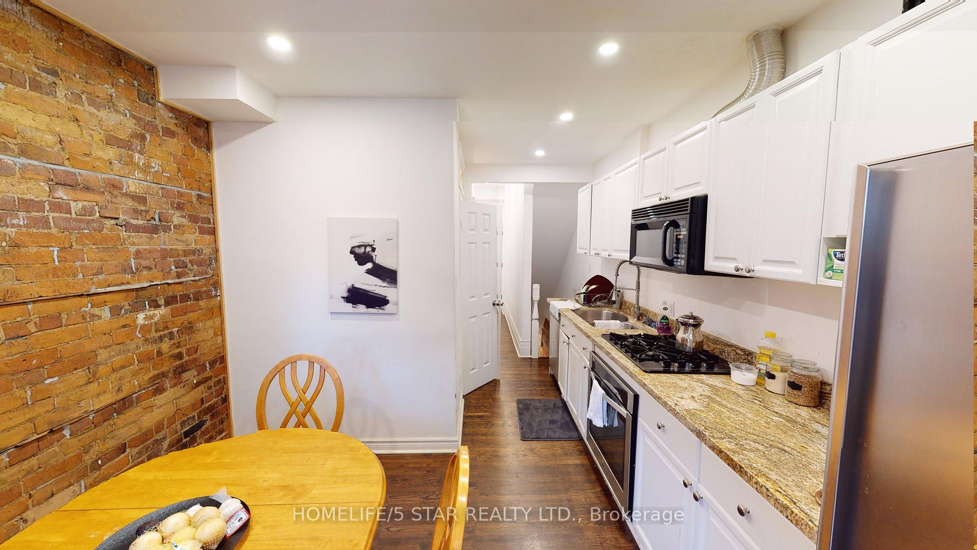 Photo 3 of Unit Apt 1, 160 Beaconsfield Avenue, Toronto, Little Portugal — HOMEH