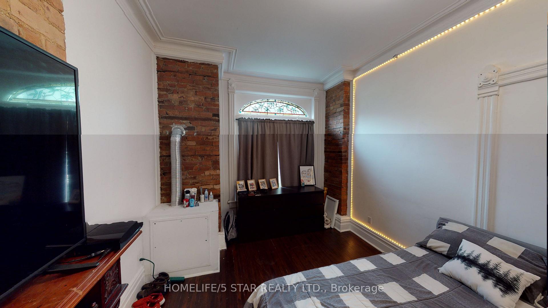 Photo 8 of Unit Apt 1, 160 Beaconsfield Avenue, Toronto, Little Portugal — HOMEH