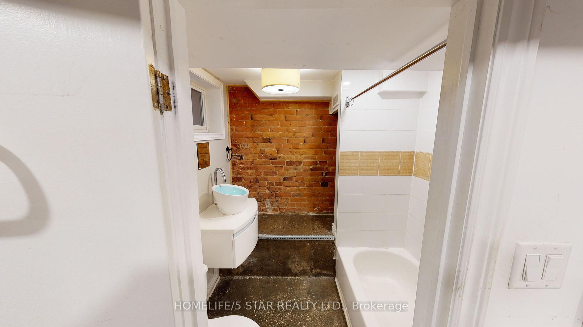 Photo 16 of Unit Apt 1, 160 Beaconsfield Avenue, Toronto, Little Portugal — HOMEH