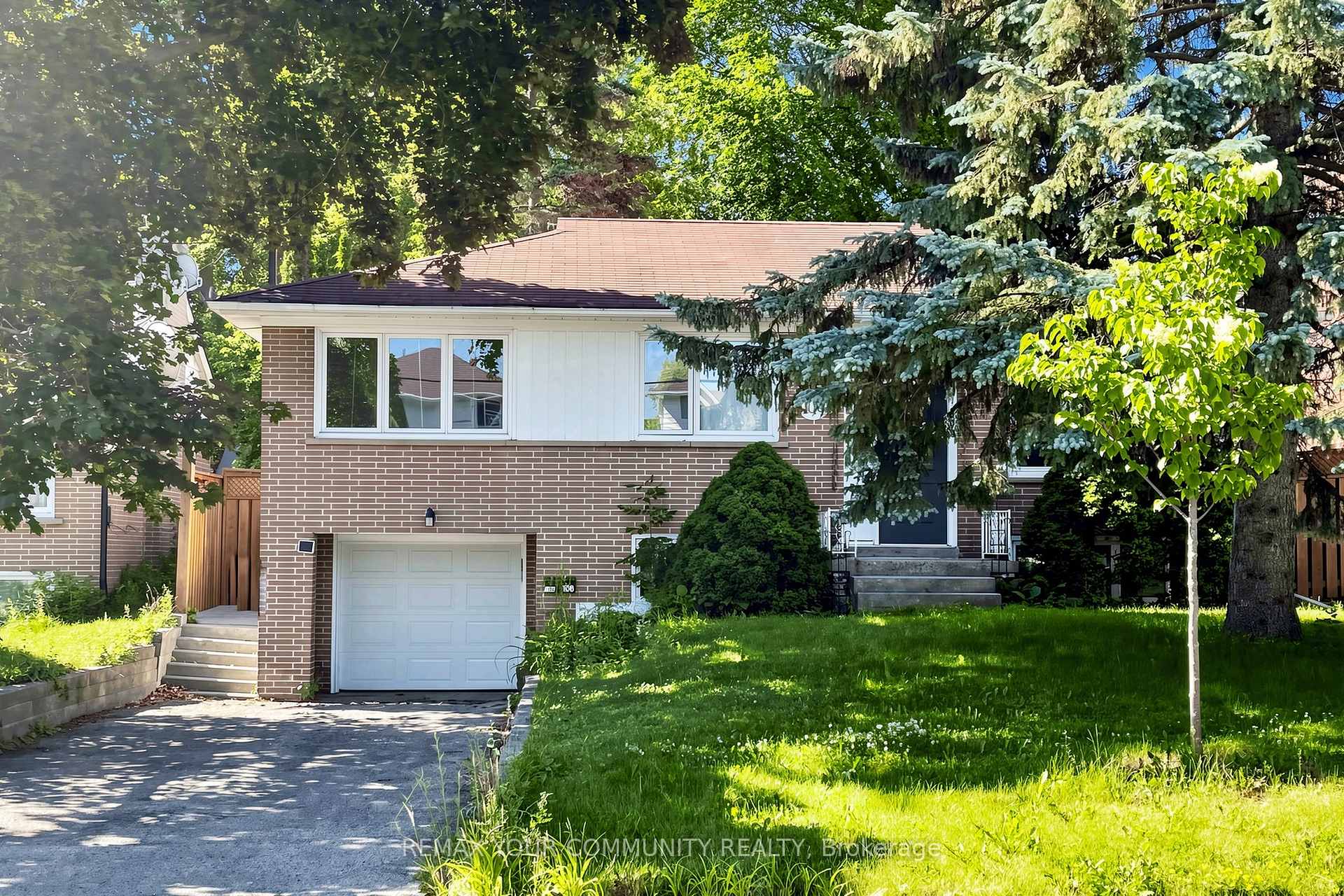Photo 1 of Unit Lower, 106 Levendale Road, Richmond Hill, Mill Pond — HOMEH