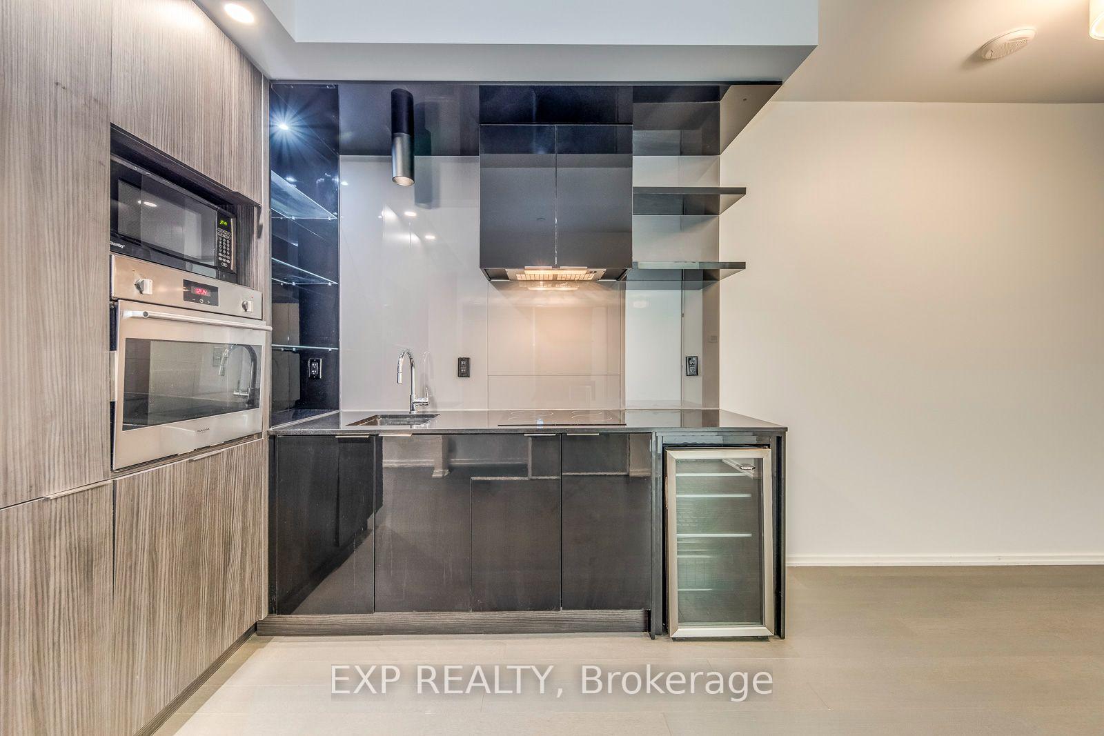 Photo 9 of Unit 309, 70 Temperance Street, Toronto, Bay Street Corridor — HOMEH
