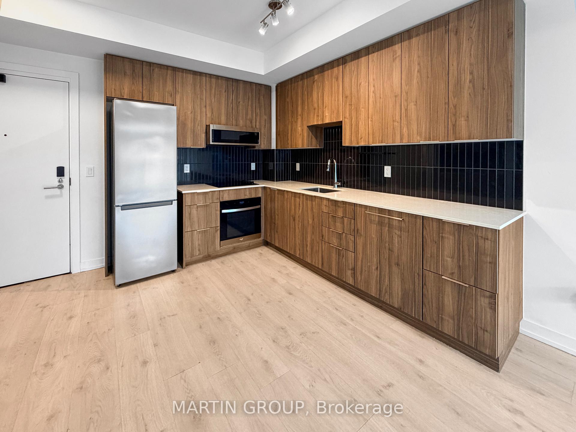 Photo 4 of Unit 519, 2501 Saw Whet Boulevard, Oakville, Glen Abbey — HOMEH