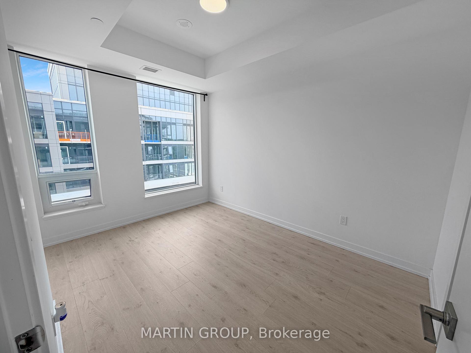 Photo 5 of Unit 519, 2501 Saw Whet Boulevard, Oakville, Glen Abbey — HOMEH