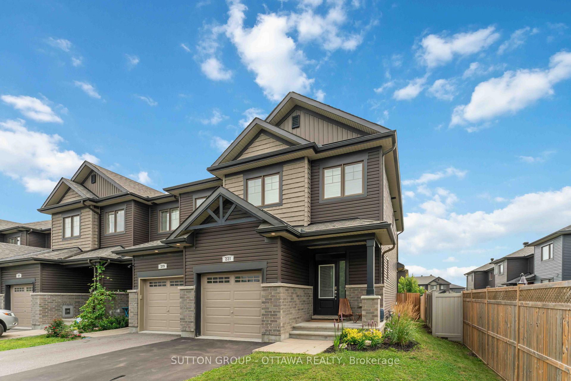 Photo 2 of 221 Tim Sheehan Place, Ottawa, Kanata - Emerald Meadows/Trailwest — HOMEH