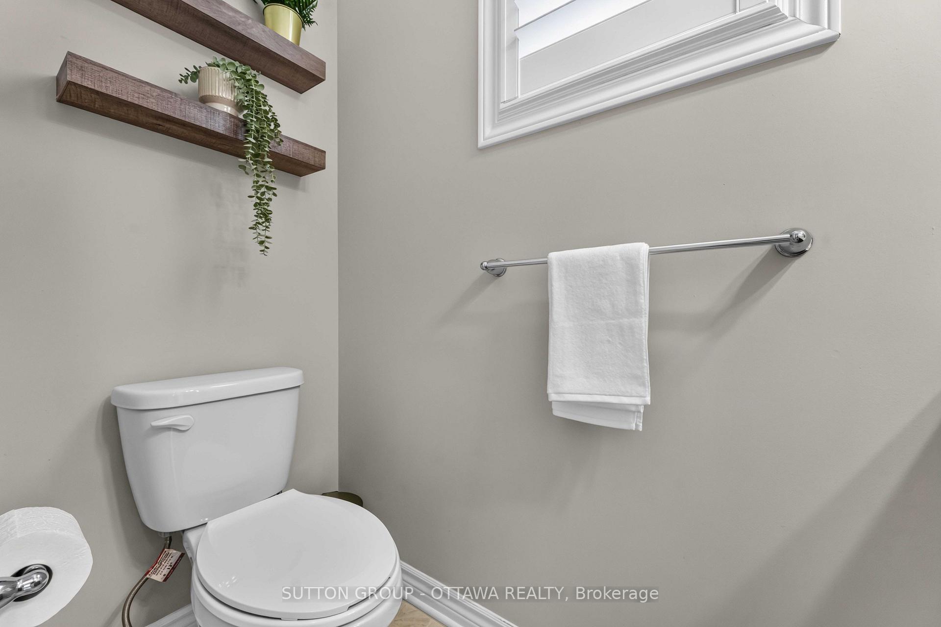 Photo 5 of 221 Tim Sheehan Place, Ottawa, Kanata - Emerald Meadows/Trailwest — HOMEH