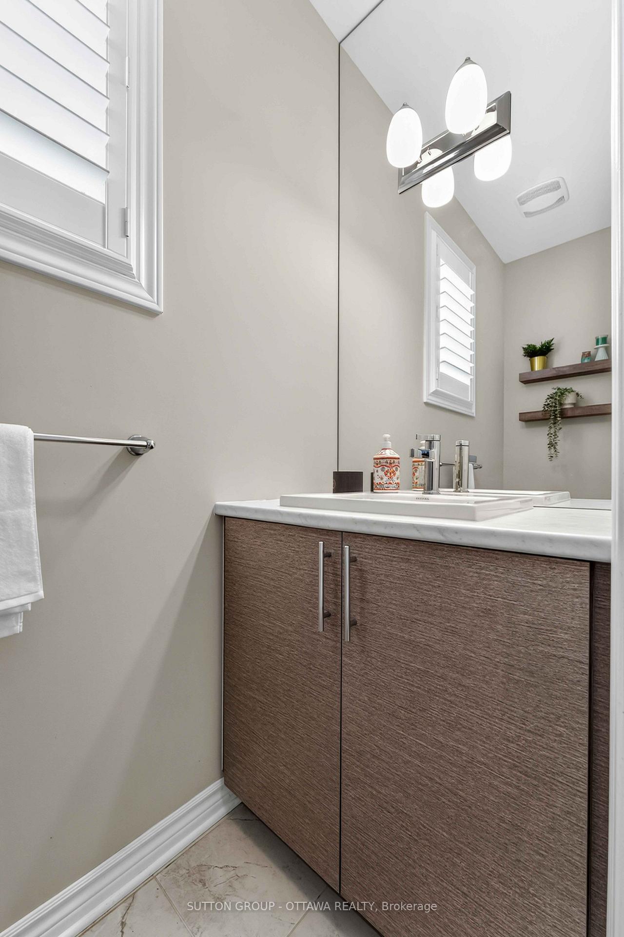Photo 6 of 221 Tim Sheehan Place, Ottawa, Kanata - Emerald Meadows/Trailwest — HOMEH