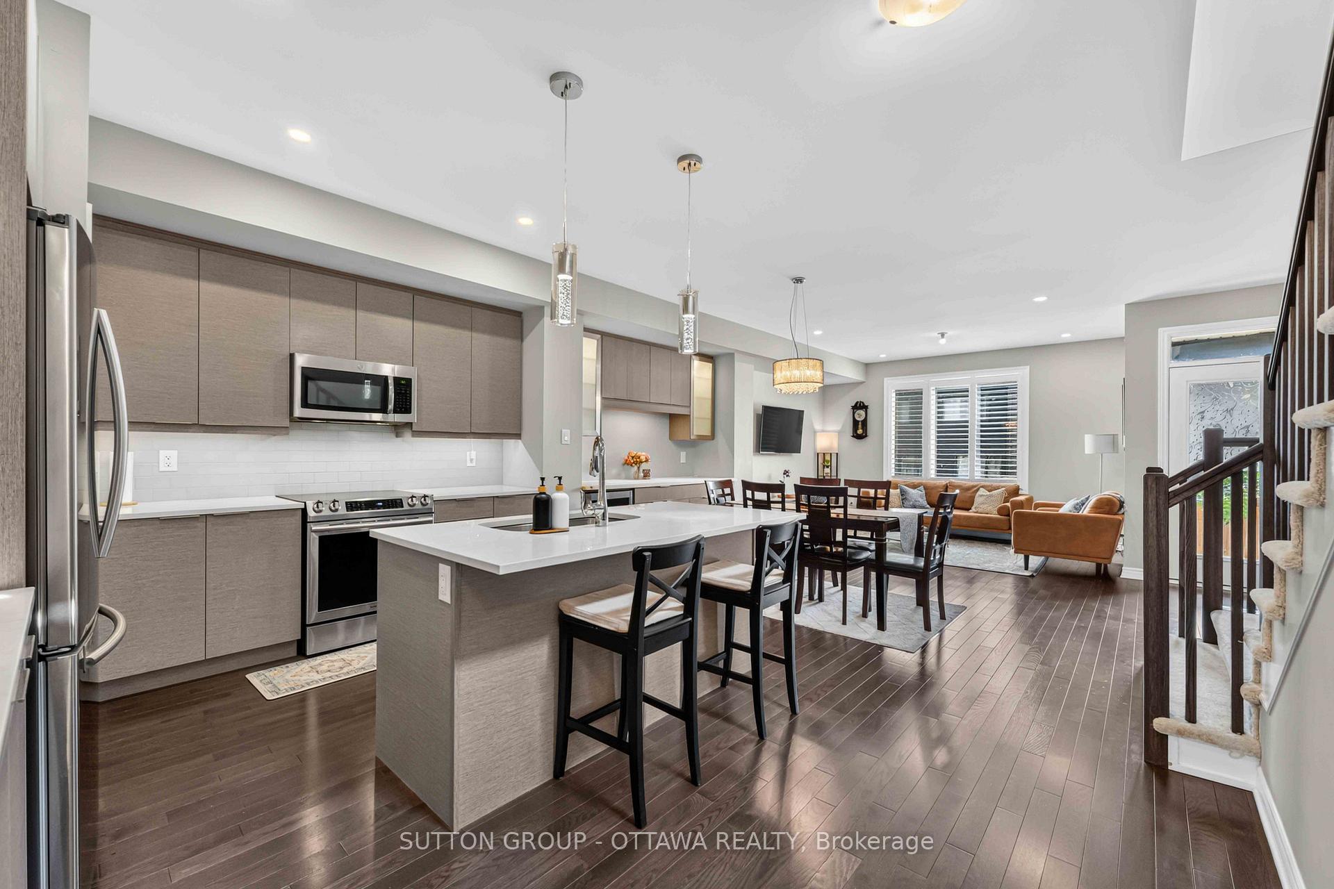 Photo 12 of 221 Tim Sheehan Place, Ottawa, Kanata - Emerald Meadows/Trailwest — HOMEH